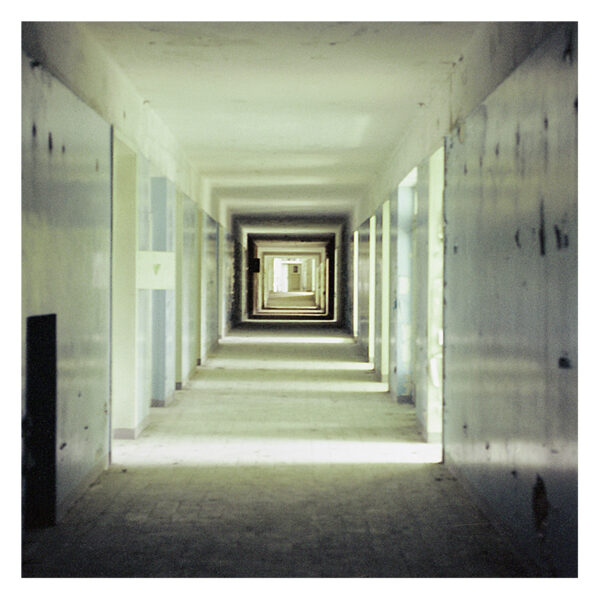 Korridor, 2009, Jeanne Fredac © Adagp, Paris, 2021